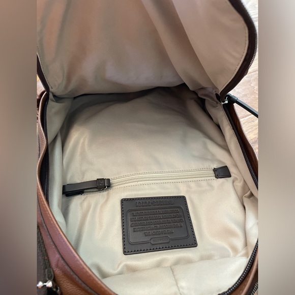 Coach Backpack in Walnut Leather - Picture 5 of 6